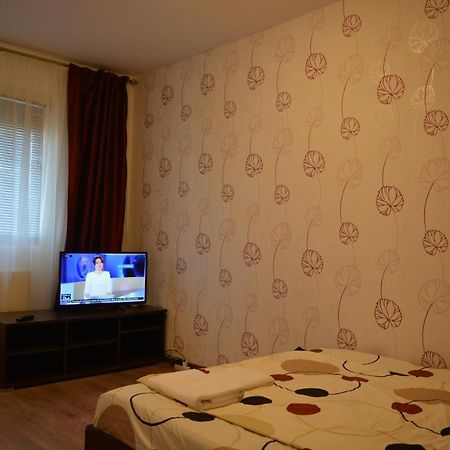 Iulia Studio 9 Bucureşti Exterior foto