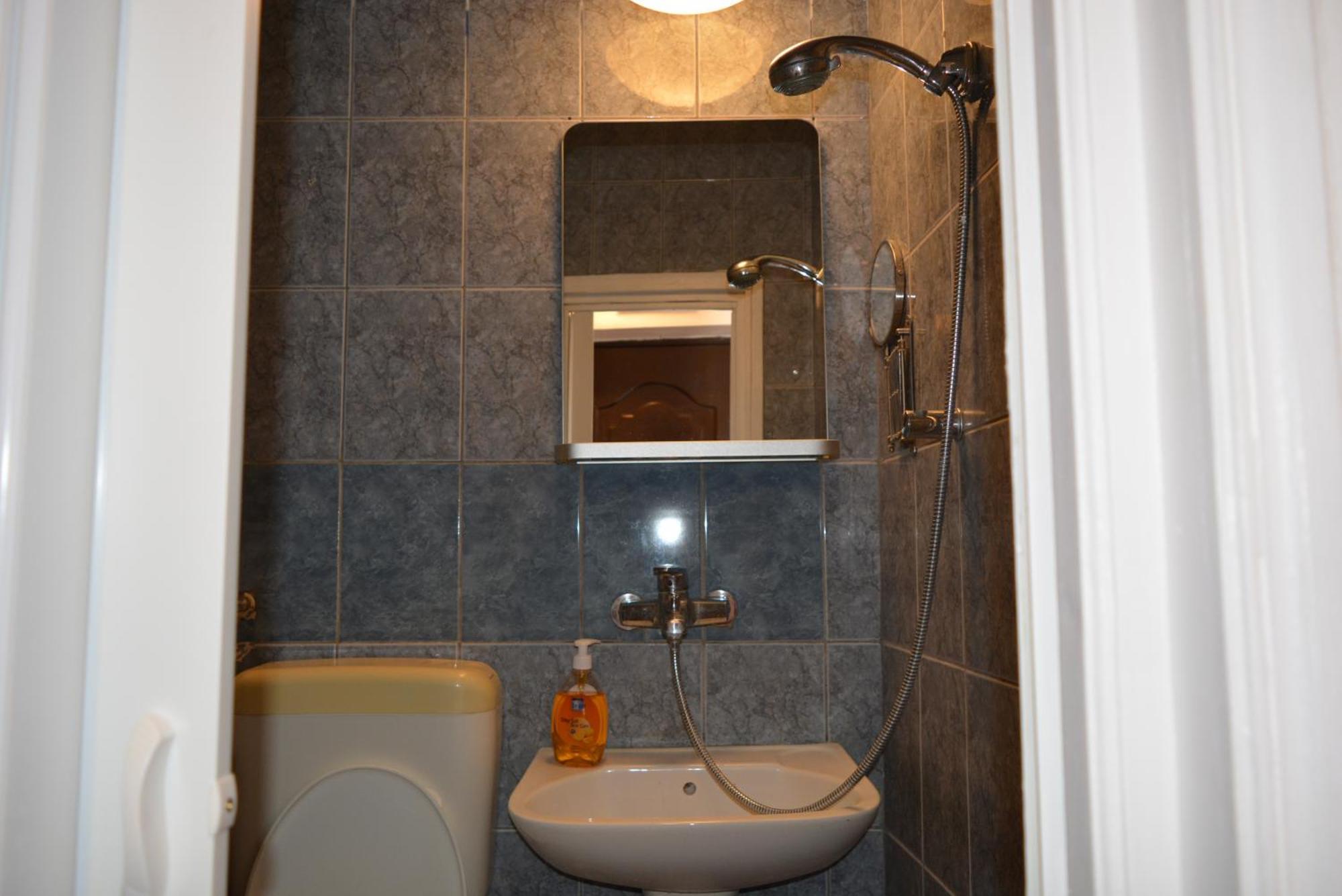 Iulia Studio 9 Bucureşti Exterior foto
